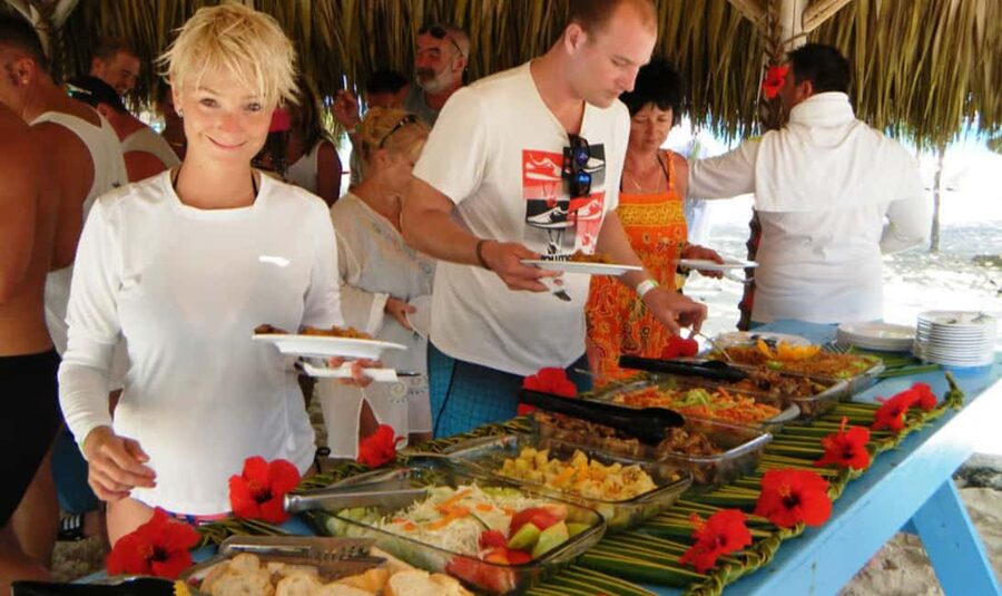 Punta Cana: Saona Island Tour with Lunch and Drinks - Pickup, communication, and avoiding the usual confusion