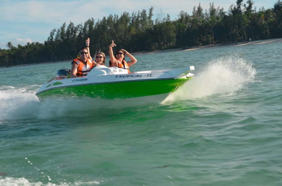 Punta Cana: Speed Boat Ride & Snorkel Adventure - The main event: driving your own speedboat along Bávaro