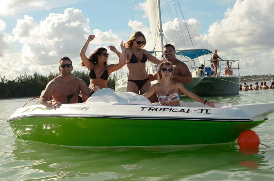 Punta Cana: Speed Boat Ride & Snorkel Adventure - From your hotel to the briefing: the start matters