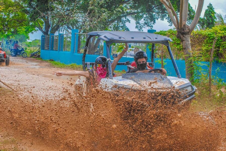 PUNTA CANA WILD BUGGY BREAKS TRACK WITH EXTRAMAS PROTECTION - Getting started: pickup and the route briefing you’ll want to listen to
