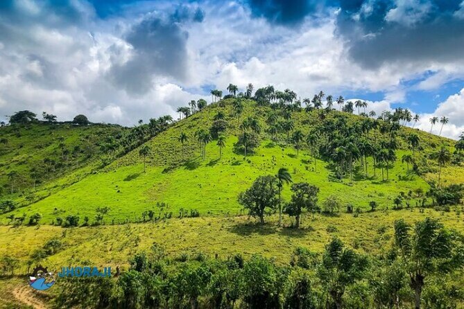 Safari tour with Jhoraji : mountain rivers and local market - Tobacco Factory and Art School: Learning Without the Lectures