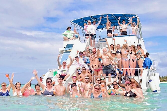 Sand Bar Punta Cana, Snorkeling, Party Boat, Booze Cruise Party - Dolphin Island cruise: a “look, don’t chase” kind of bonus
