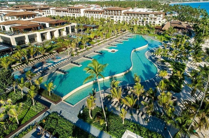 Santo Domingo Airport and Lopesan Costa Bavaro Private Transfer - The vehicle experience: comfort, air conditioning, and luggage space