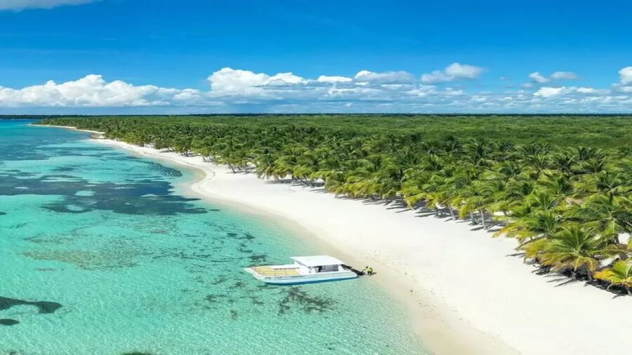 Saona Island All Inclusive Tour - Two Ways Across: Speedboat Thrill vs Catamaran Ease