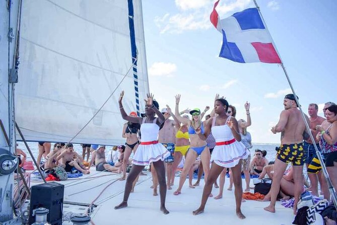 Saona Island Catamaran Adventure with Free Food and Transportation - 8:00 AM pickup to Bayahibe: shared transport can mean extra stops