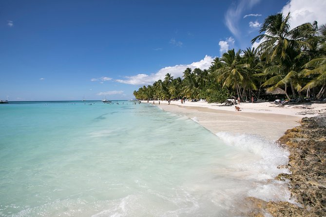 Saona Island Day Trip From Punta Cana with Lunch and Open Bar - Boat-day gear that actually helps