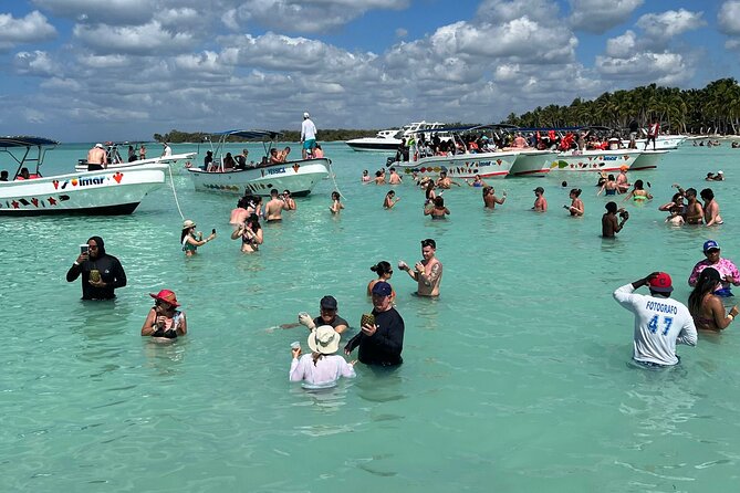 Saona Island Full Day Tour with Buffet Lunch, Paella, & Open Bar - Avoiding the wrong-bus problem: my best tips for this exact day