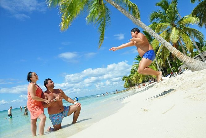 Saona Platinum Beach Day - Buffet lunch and open bar: good value, timing depends on the day