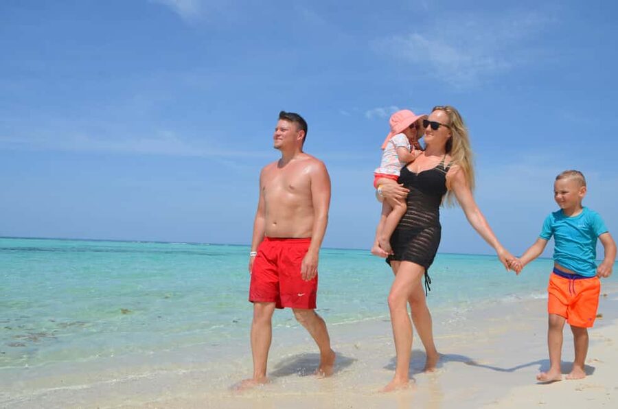 Saona Special Tour: Four Beaches & Canto Experience - Passing mangroves and channels: the ride between islands
