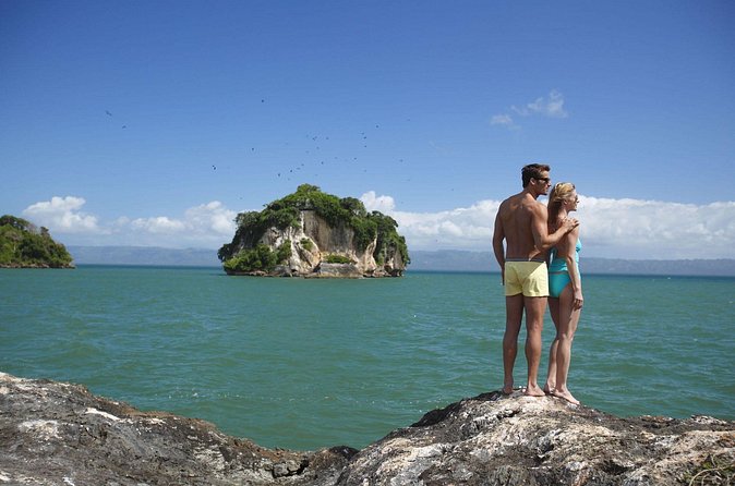 Shared 10-12 Hours Tour in Los Haitises National Park - Lunch, Pacing, and What Moderate Fitness Means