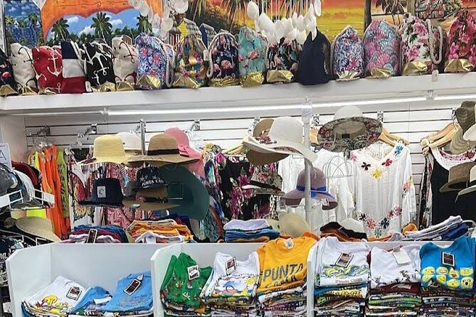 Shopping or souvenirs in Plaza Bávaro - Key highlights (what matters most)