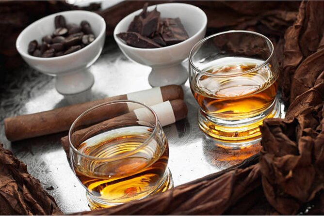 Shopping tour Punta Cana rum cigars coffee larimar chocolate souvenirs mamajuan - Entering Bella Mare: how the visit actually flows