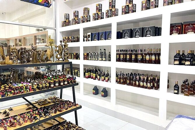 Souvenir Shopping Tour in Punta Cana Pickup Included - What This Punta Cana Souvenir Stop Actually Is (and Isn’t)