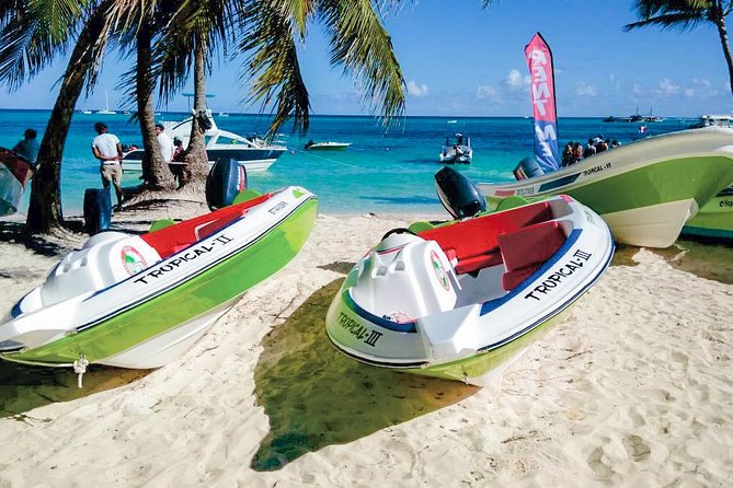 Speed Boat in Punta Cana - Speedboat Control Along Punta Cana’s Coast