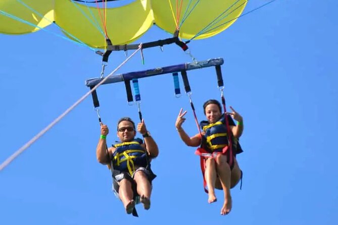 Speedboats and Parasailing Combo - The shopping-stop red flag: protect your wallet before you board