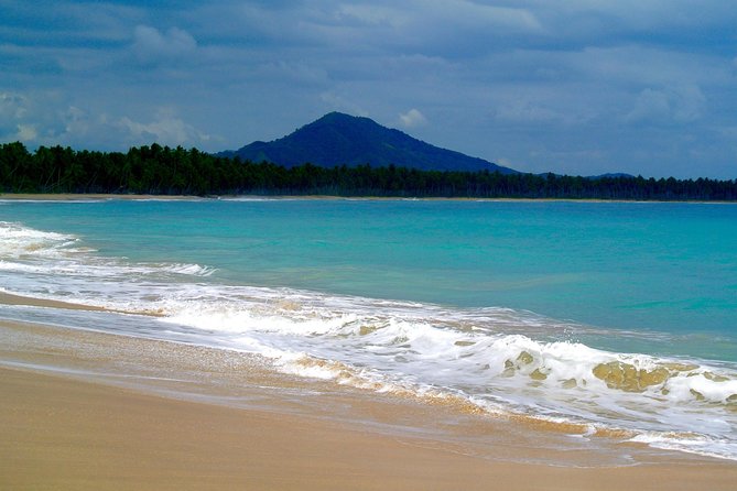 Tour to Montana Redonda (Round Montain) & Costa Esmeralda Beach - A Quick Word on Guides, Service, and Group Size