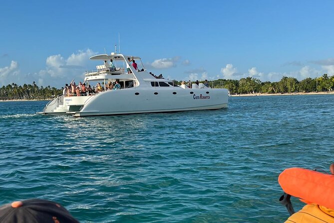 Tours to Saona Island - Lunch and the all-inclusive setup at around 12 PM