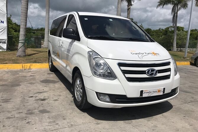 Transfers of 1-6 people Punta Cana area - Communication you can count on: names, messages, and being on time