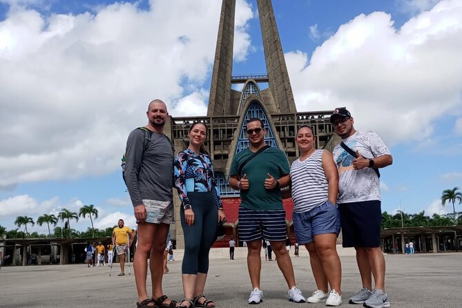 Tropical Escape Tour - Lunch and typical food: the included meal you’ll want to plan for