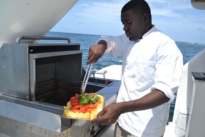 VIP Premium Yacht -Party Boat-Brunch - Snorkel Gear and Paddleboards: How to Get the Best Water Time