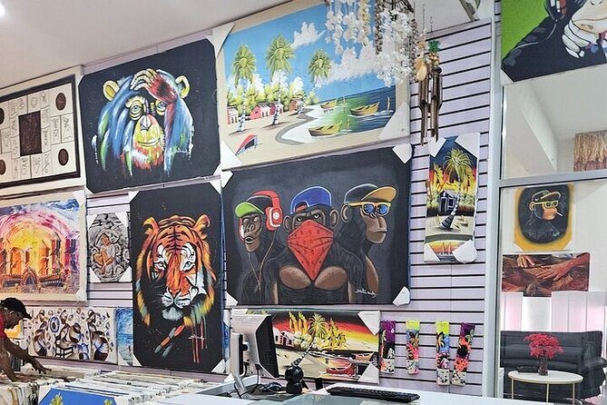 Worldmart Souvenirs Punta Cana (Round trip transportation) - Two hours of shopping time that won’t steal your whole day